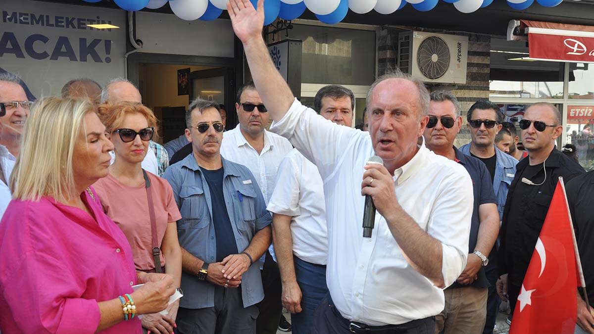 Muharrem İnce, parti teşkilatının açılışını yaptı