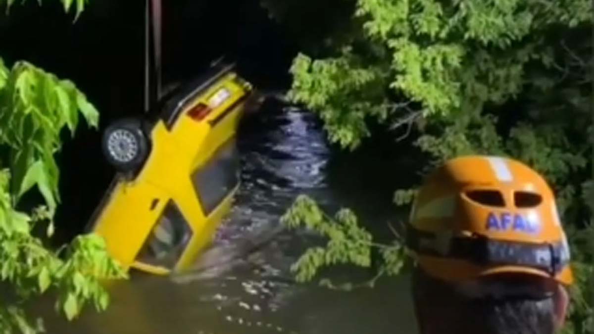 Otomobille uçtuğu sulama kanalında boğuldu