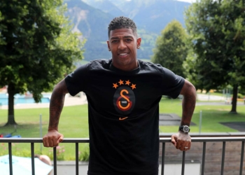 Patrick van Aanholt: Bu sene kupayı istiyoruz