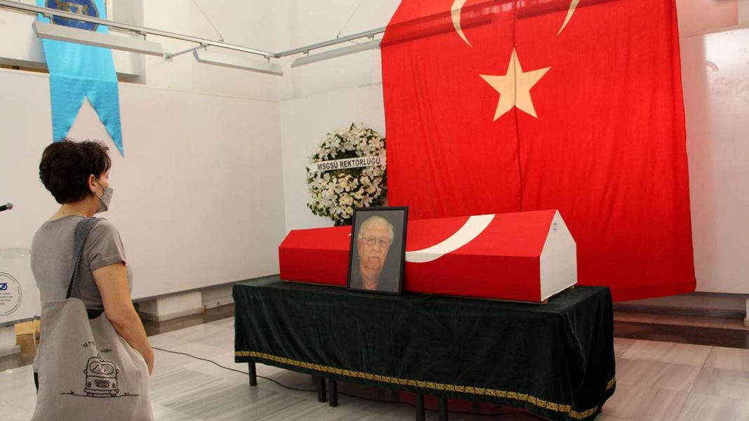 Ressam Adnan Çoker için cenaze töreni 