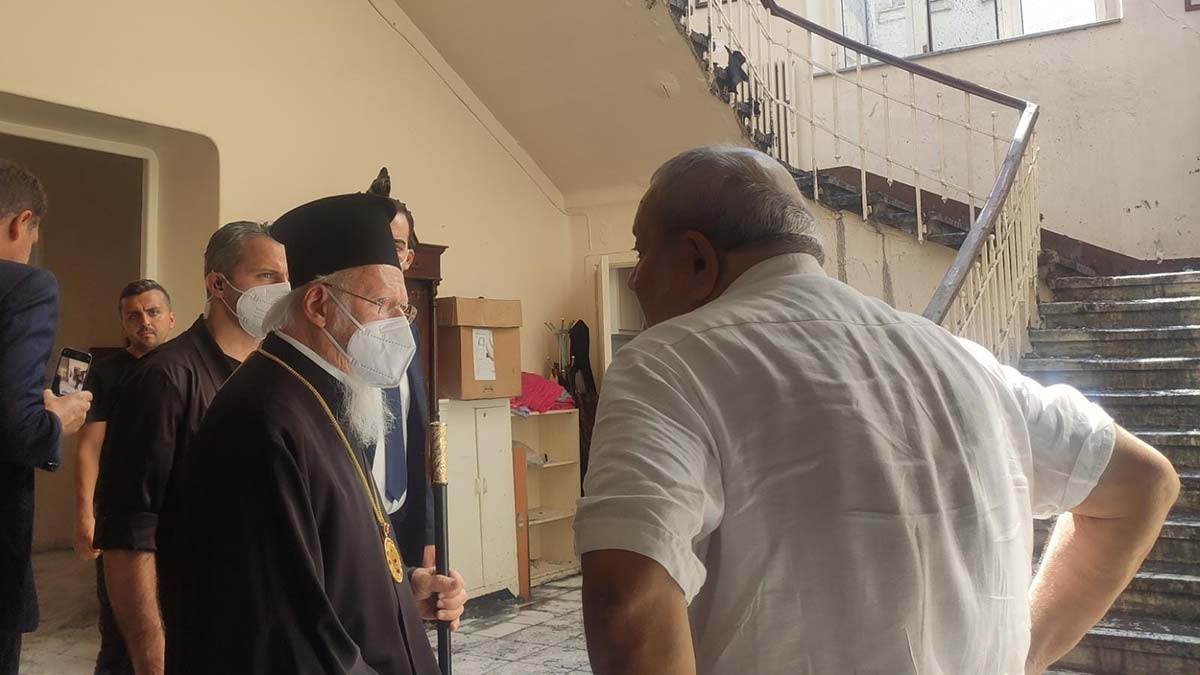 Rum Patriği Bartholomeos Balıklı Rum Hastanesi'nde