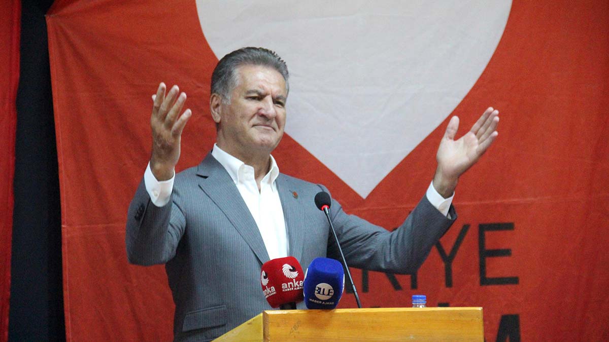 Sarıgül'den Ardahan Cezaevi önünde 'af' çağrısı