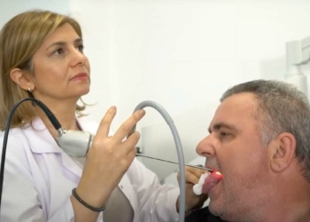 Ses kısıklığı şikayetiyle gitti gırtlak kanseri çıktı