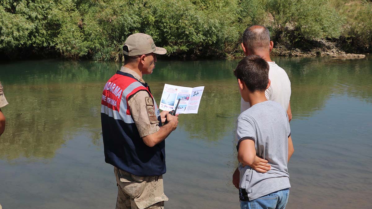 Siirt'te boğulma vakalarına karşı 'uyarı levhası'