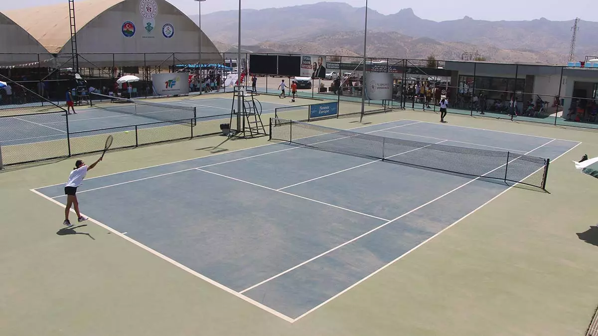 Şırnak'ta 'tenis takım şampiyonası' başladı