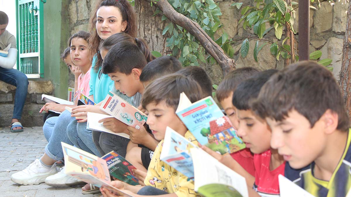 'Sırtımdaki Kütüphane' 11 bin 400 öğrenciye ulaştı