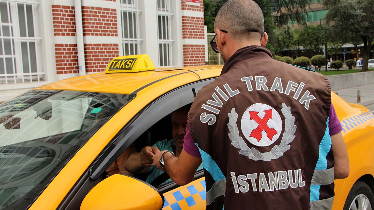 Şişli'de emniyet kemeri takmayan taksicilere ceza