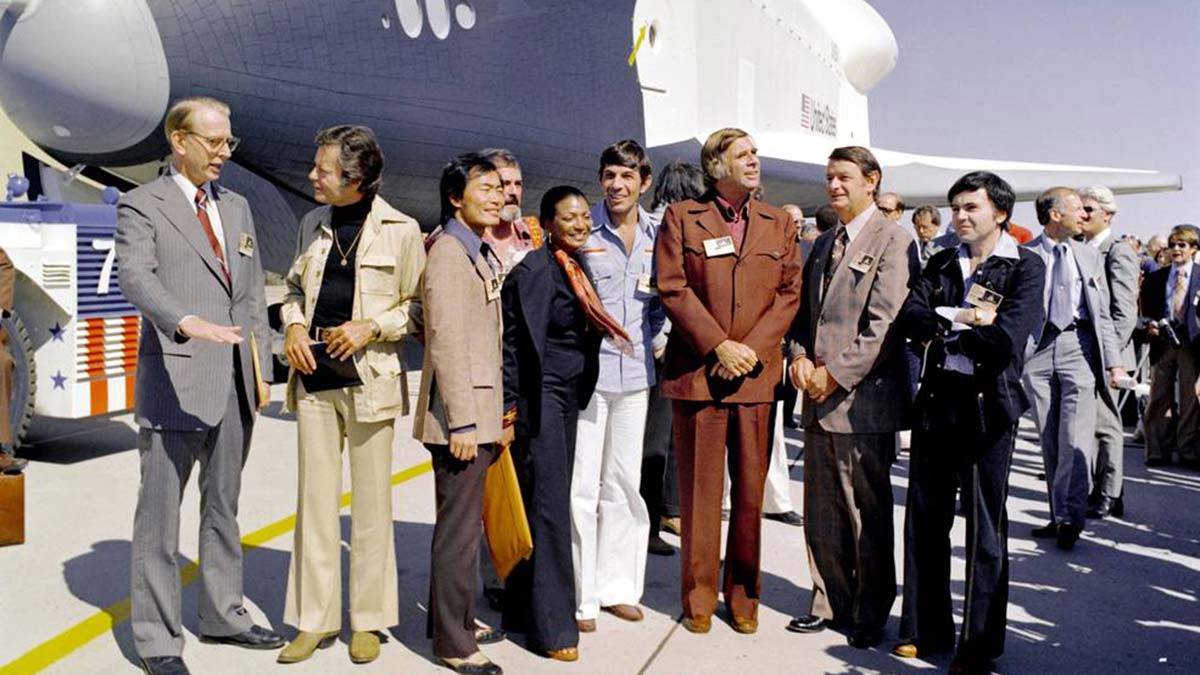 Star Trek oyuncularının külleri uzaya bırakılacak