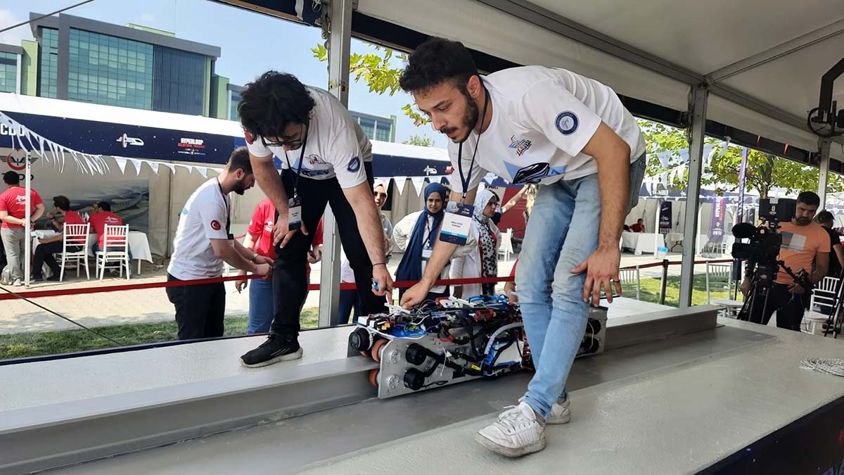 TÜBİTAK'ta 'Hyperloop' araçları yarıştırılıyor