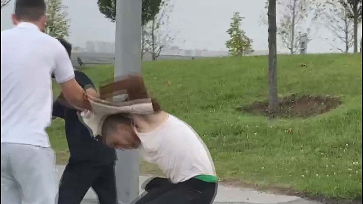 Taksi ücretini ödemeden kaçmak istedi, darbedildi