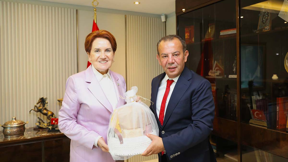 Tanju Özcan Meral Akşener'i ziyaret etti