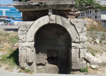 Tarihi Seyitnizam Çeşmesi yeni yerine taşınıyor