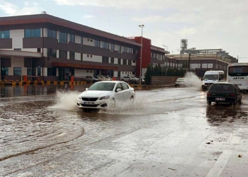 Tekirdağ'da sağanak etkili oldu