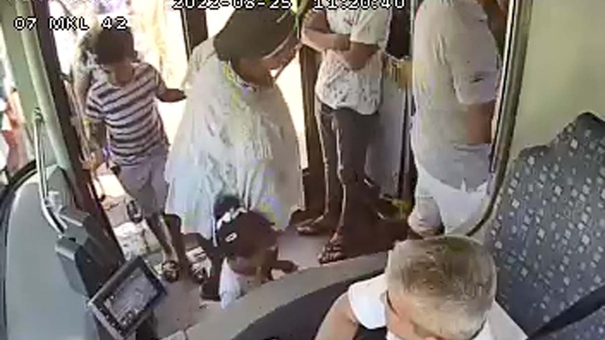 Turist aile, çocuğunu otobüste unuttu
