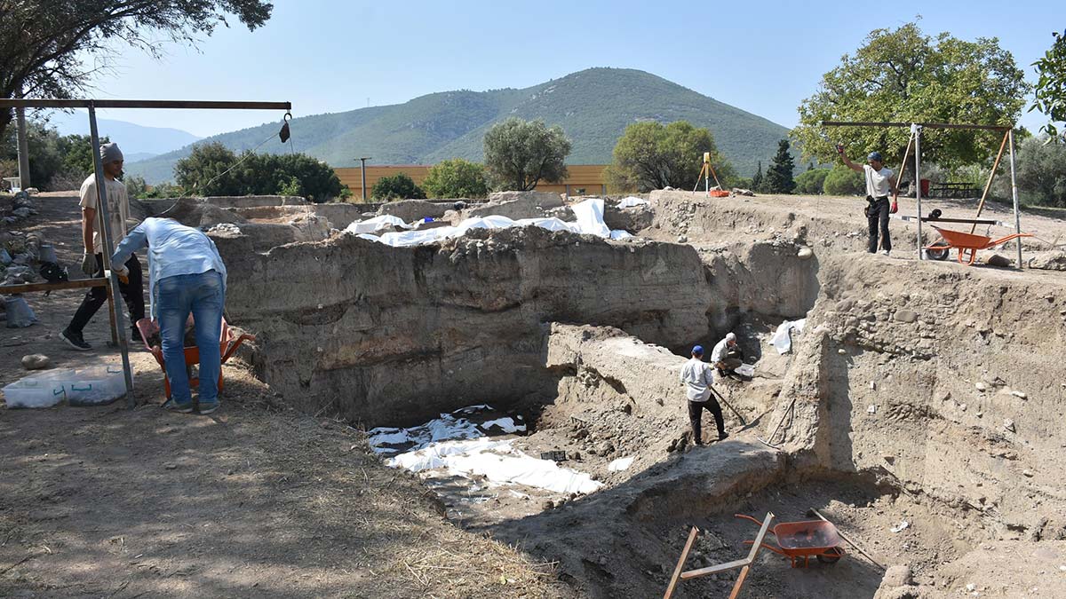 Ulucak Höyüğü, en eski tekstil üretim merkeziymiş