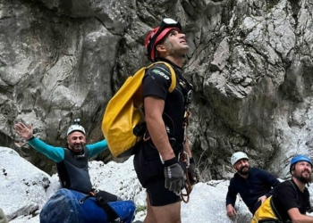 Valla Kanyonu'nda mahsur kalan sporcular kurtarıldı