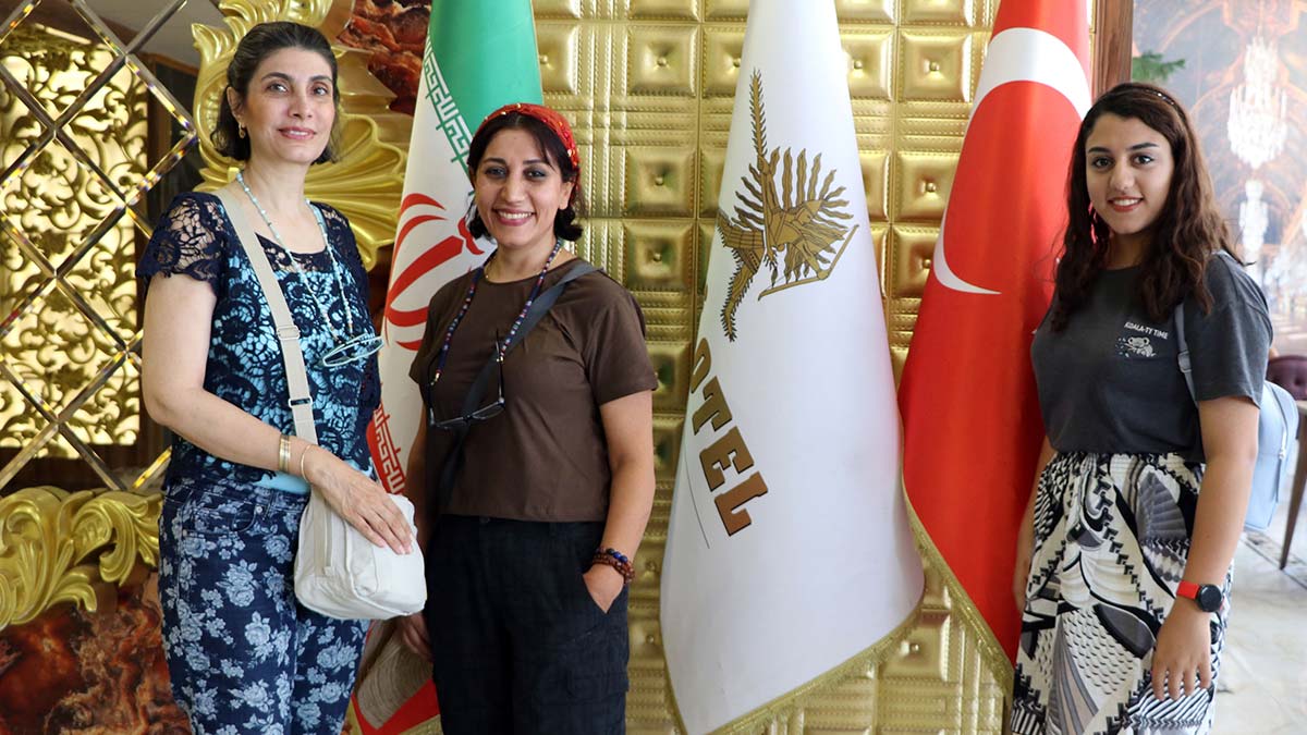 Van'da Farsça bilen elemana rağbet