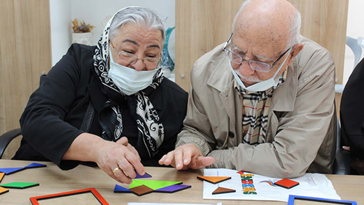 Yaşlılar Kulübü üyeleri yaz boyunca sosyalleşiyor