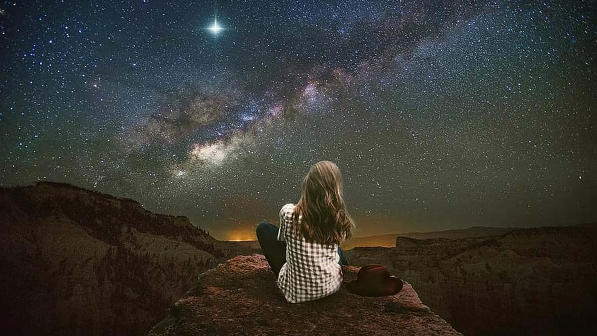 Yıldızları yorgan yaptım üstüme