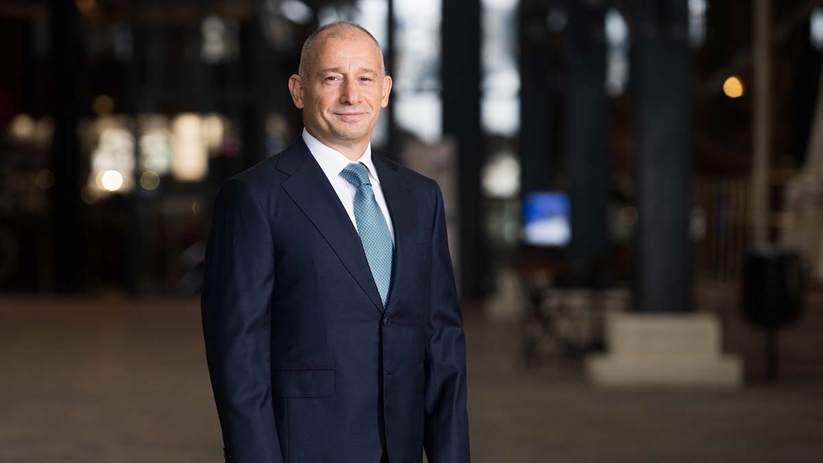 Zer, Stevie'den 13 ödül ile döndü