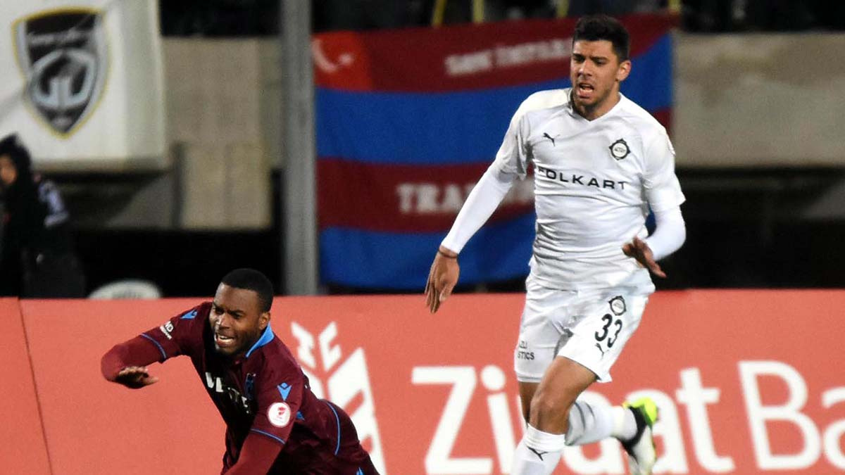 Altay Cenk Özkaçar'ı bekleyecek