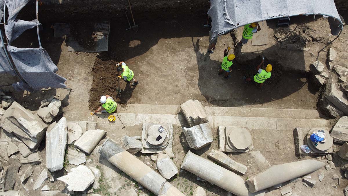 Amasra'da anıtsal yapılar ortaya çıkıyor