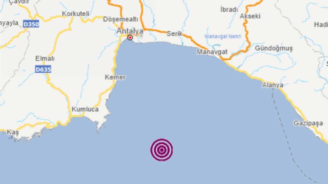 Antalya açıklarında 4.2'lik deprem