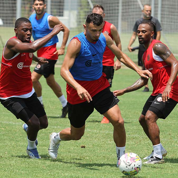 Antalyaspor yenilmezlik serisini 9'a çıkarmayı hedefliyor