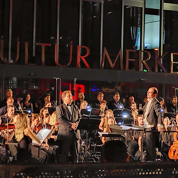 Büyük Zafer'in 100'üncü yılı AKM'de kutlandı