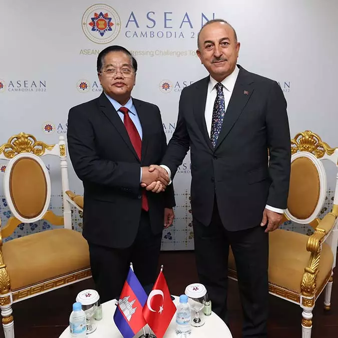 Dışişleri bakanı mevlüt çavuşoğlu, kamboçya’da türkiye-asean sektörel diyalog ortaklığı üçlü toplantısı’na katıldı.