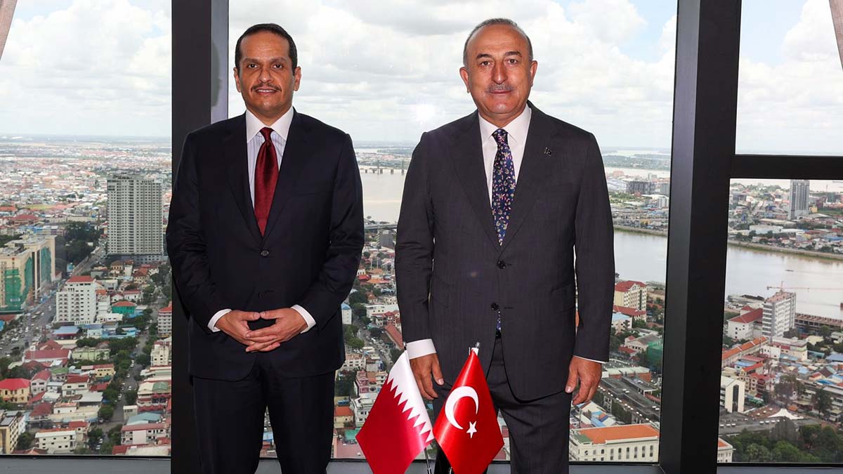 Mevlüt Çavuşoğlu Katar Dışişleri Bakanı ile görüştü