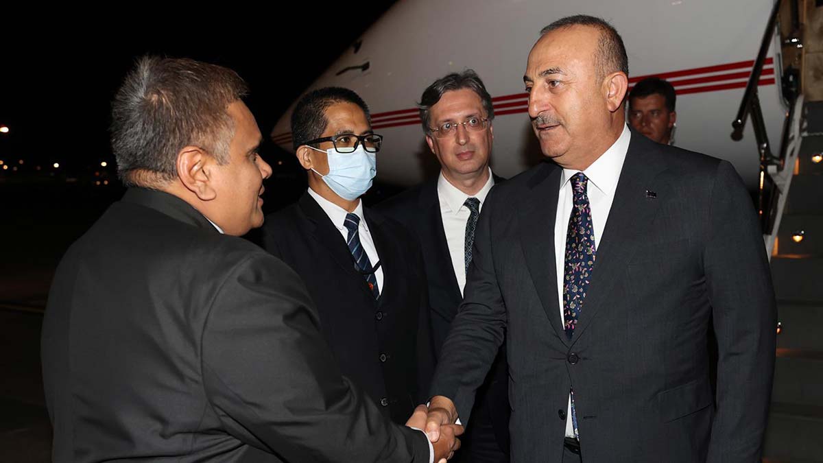 Mevlüt Çavuşoğlu'nun Malezya temasları