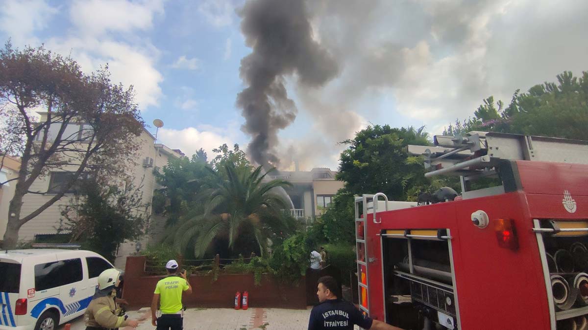 Bakırköy'de hukuk bürosunda yangın
