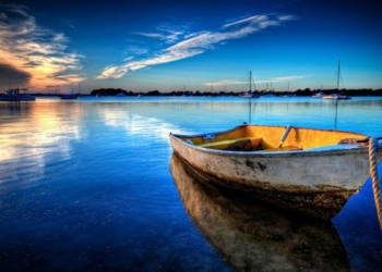 Bir balıkçı teknesi (sevmek)