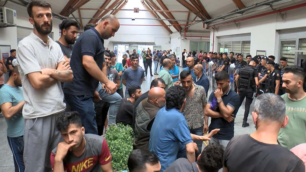 Bayrampaşa'da hamallar eylem başlattı