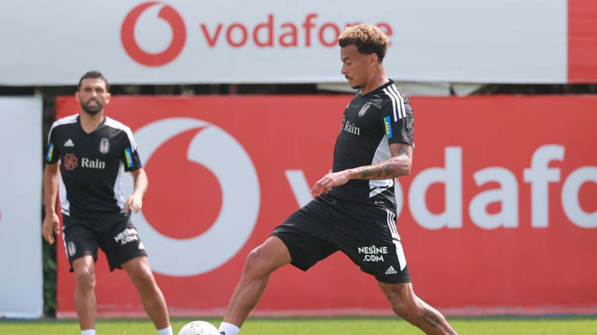 Beşiktaş'ta Dele Alli takımla ilk idmanına çıktı