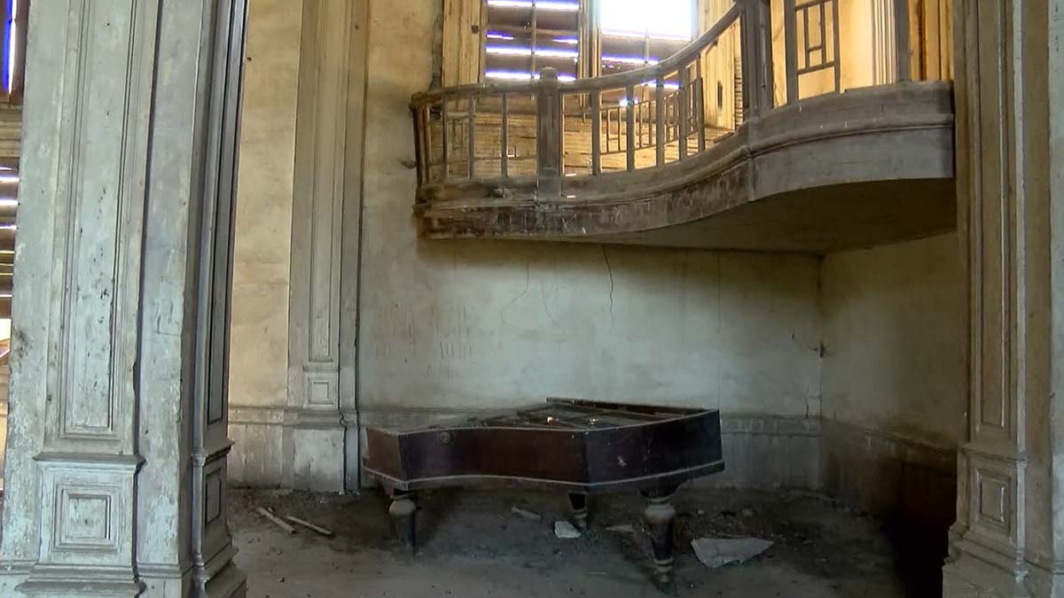 Avrupa'nın en büyük, dünyanın ikinci büyük ahşap yapısı olma özelliğini taşıyan Büyükada Rum Yetimhanesi'nin restorasyonu için Anıtlar Kurulu'ndan onay çıktığı öğrenildi.