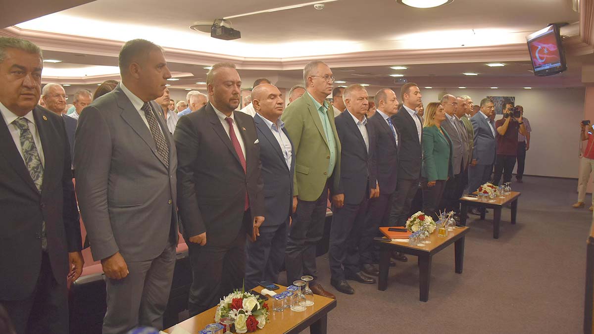 CHP Genel Başkan Yardımcısı Faik Öztrak, "Kuvvetler ayrılığını güçlendireceğiz. Tarafsız cumhurbaşkanı olacak. Yeni bir seçim yasası olacak. Siyasi ahlak yasasını çıkaracağız" dedi.