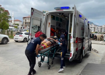 Polonyalı turistler kaza yaptı; 5 yaralı