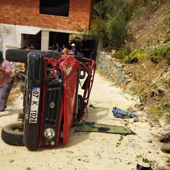 Polonyalı turistler kaza yaptı; 5 yaralı