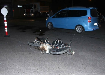 Cipe çarpan motosiklet sürücüsü öldü