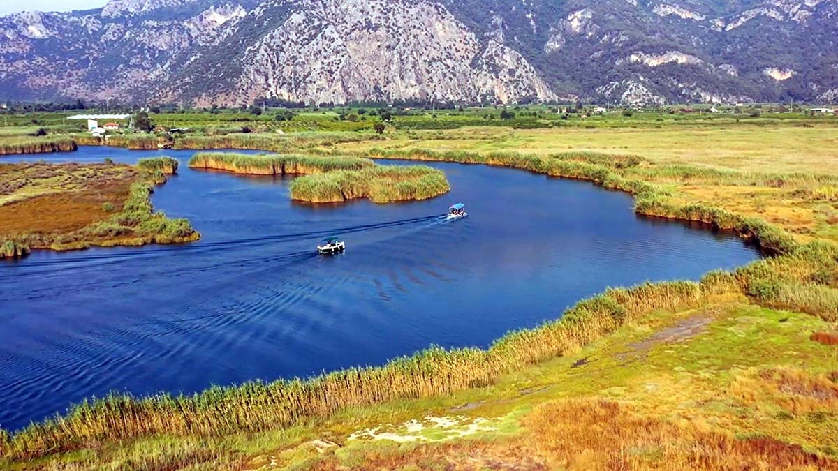 Dalyan Kanalı labirent gibi