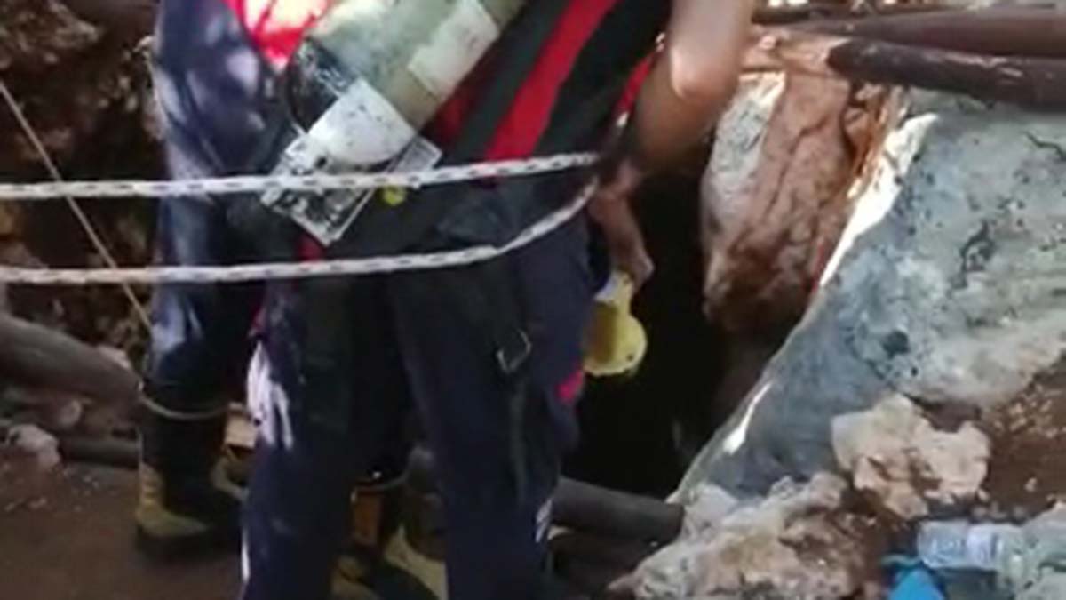 Define aramak için girdikleri kuyuda zehirlendiler