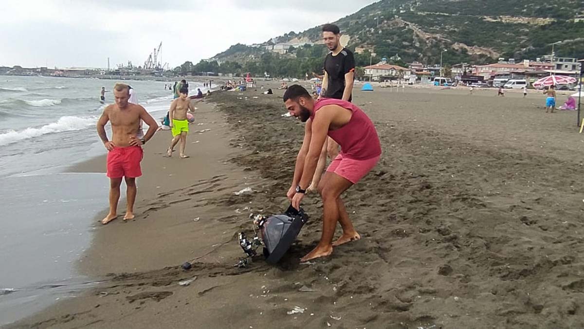 Denize girenler mayın korkusu yaşadı