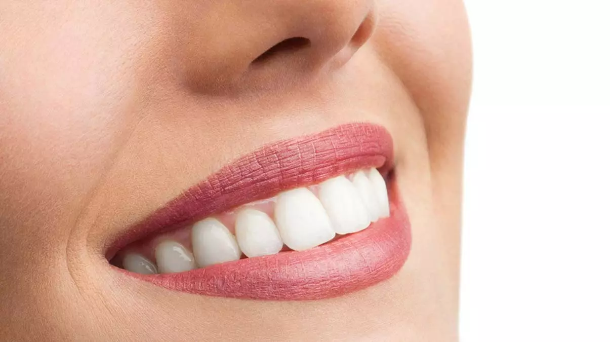 Güzel dişlere sahip olmak için 5 püf noktası