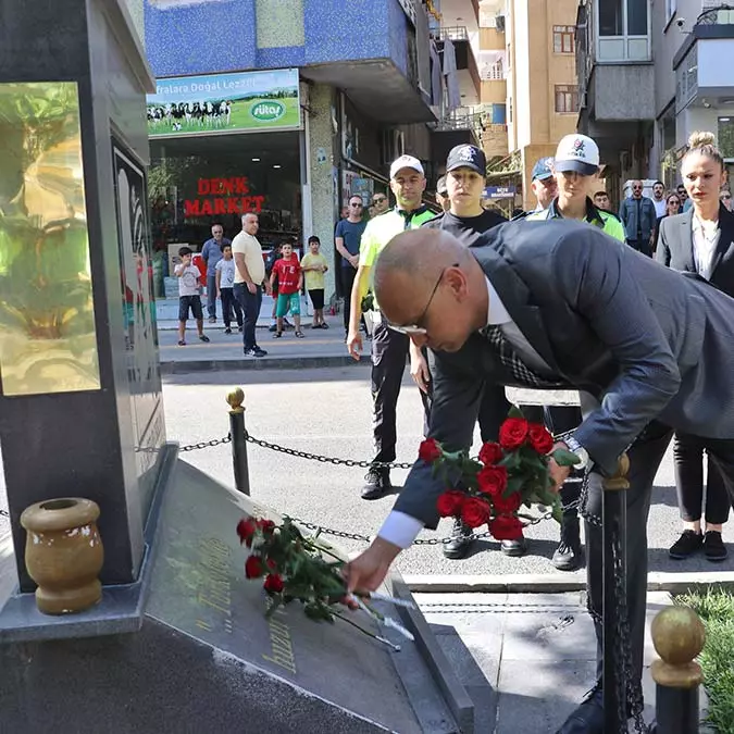 Emniyet müdürü, gaffar okkan'ın mezarını ziyaret etti