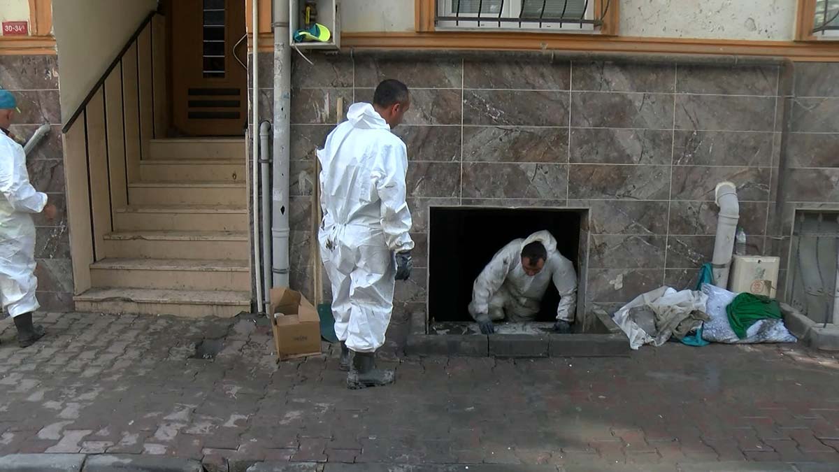 Esenyurt'ta sel sonrası çalışmalar sürüyor