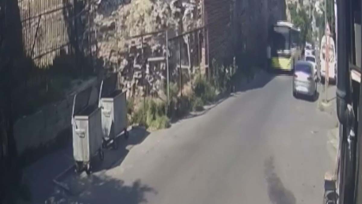 Yayaya İETT otobüsü çarptı