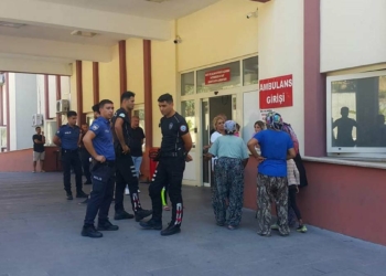 Hastanede hasımları tarafından bıçaklandı