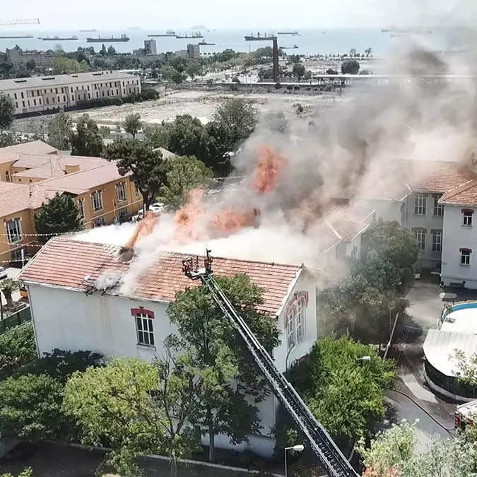 Balıklı rum hastanesi yangınının sebebini bilmiyoruz